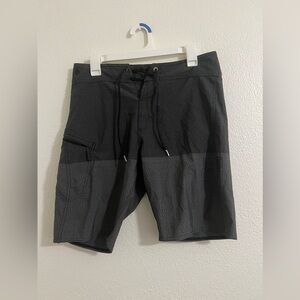 men’s board shorts